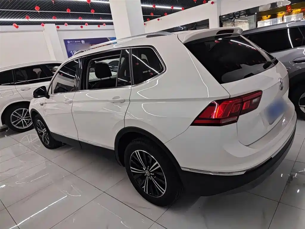 Volkswagen Tiguan L 2019 Facelift 330TSI Auto 2WD Panorama Comfort China VI фото 5