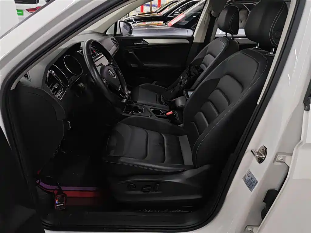 Volkswagen Tiguan L 2019 Facelift 330TSI Auto 2WD Panorama Comfort China VI фото 15