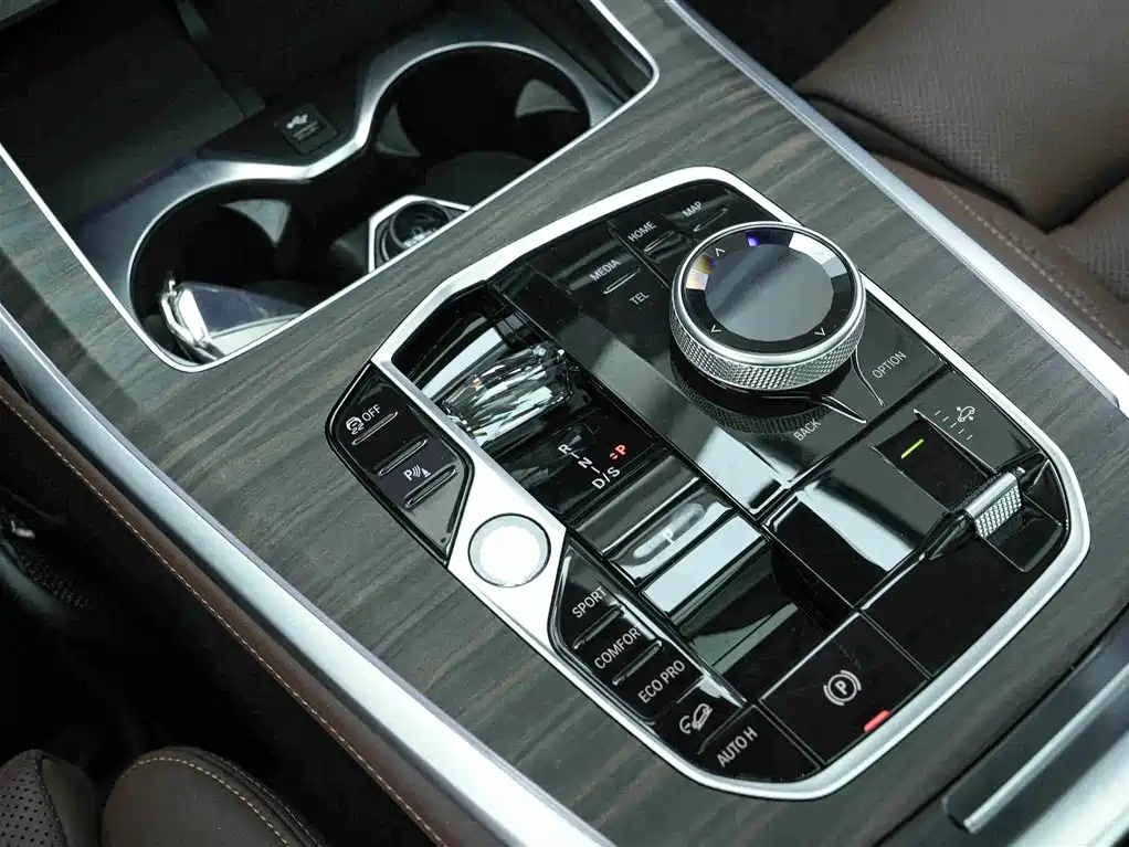 BMW X7 2024 2023 xDrive40i Leading Luxury Package