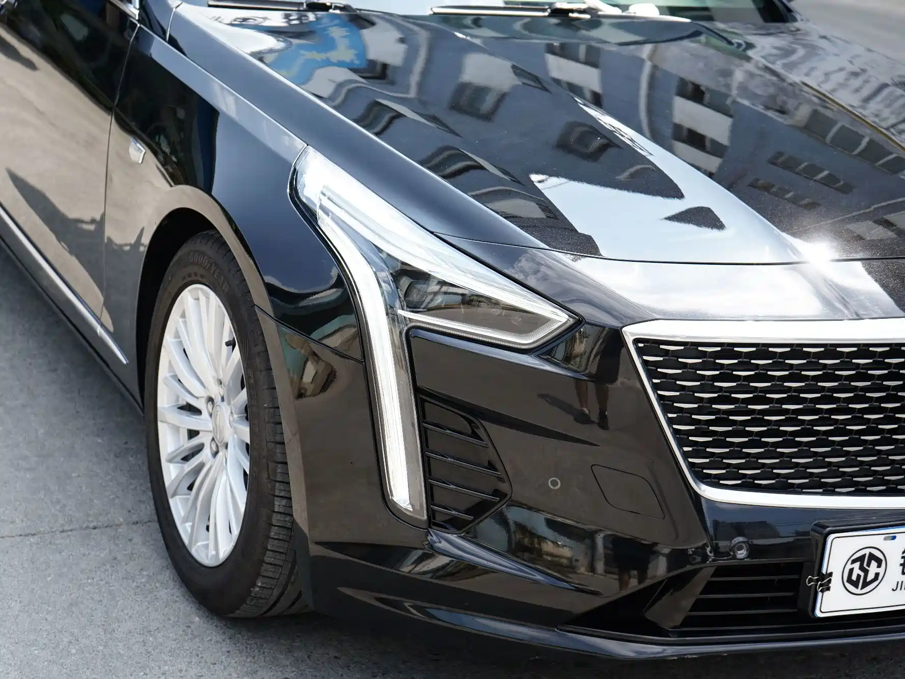 Фото 13 - Cadillac CT6