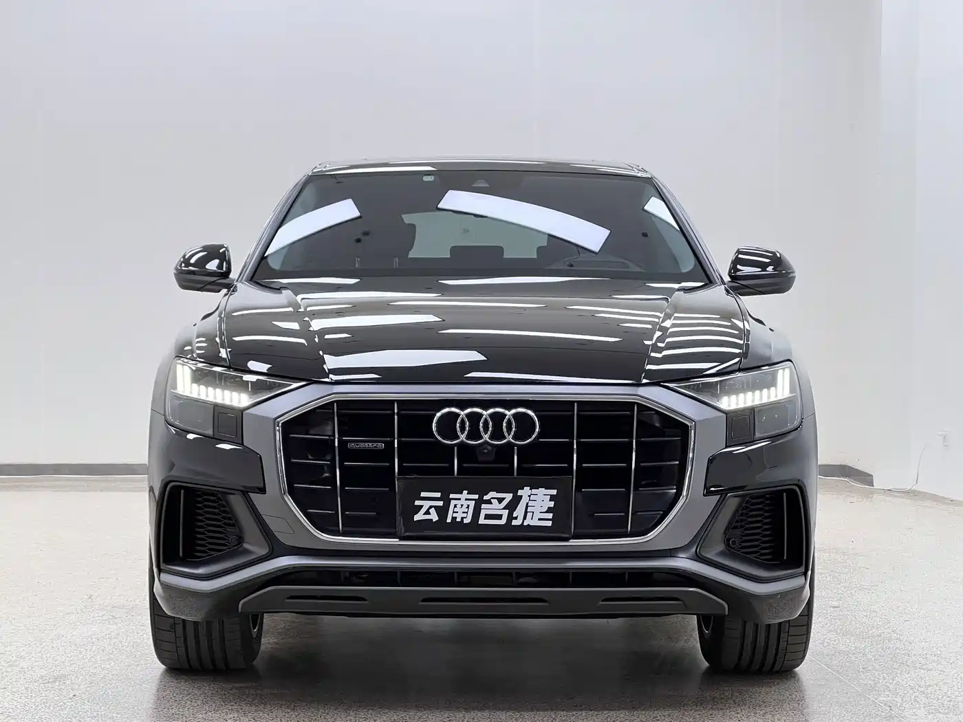Audi Q8 2021 2022 55 TFSI Luxury Dynamic