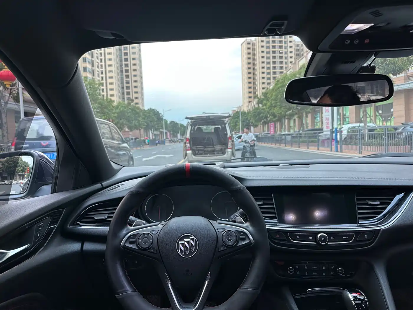 Buick Regal 2017 GS 28T Luxury Type фото 10