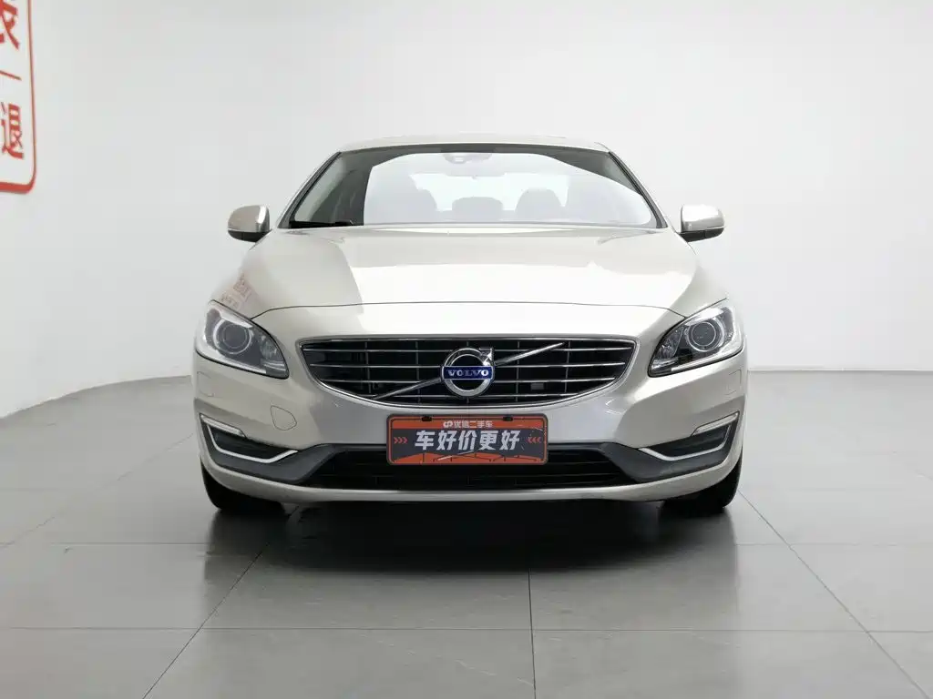 Фото 3 - Volvo S60