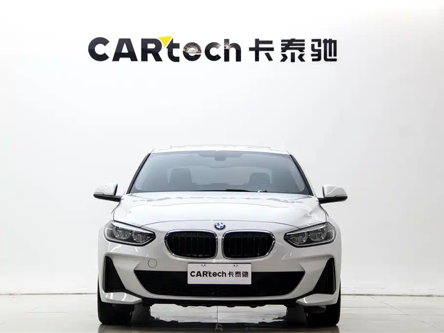BMW 1 Series 2019 120i Leading M Sport Package фото 3