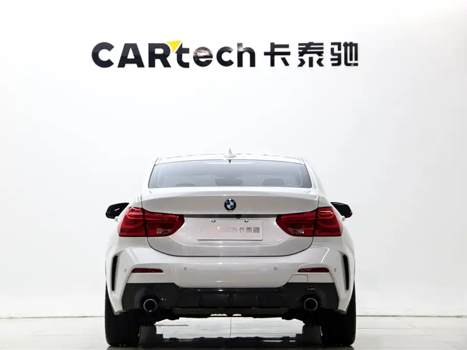 BMW 1 Series 2019 120i Leading M Sport Package фото 6
