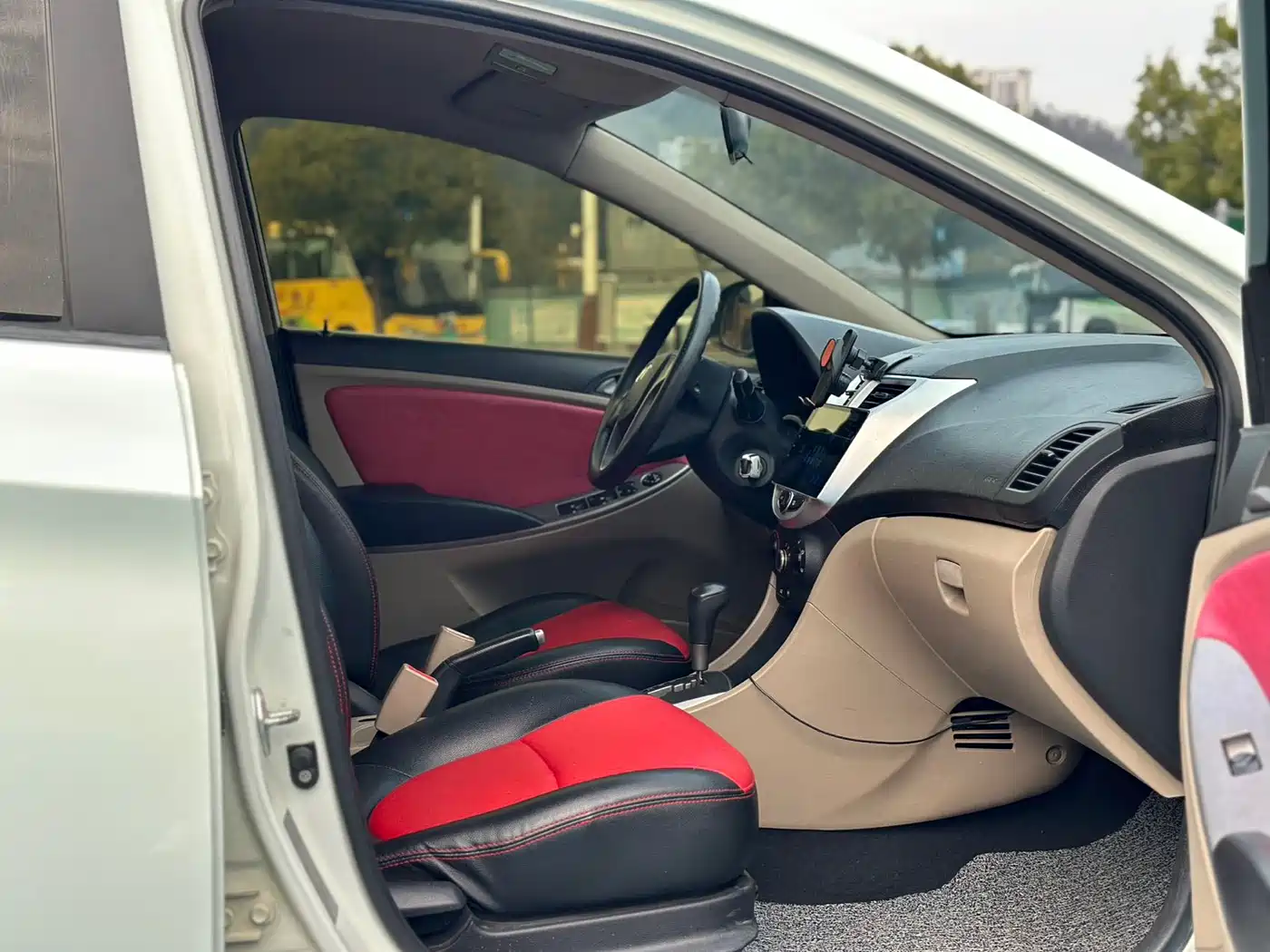 Hyundai Verna 2014 1.4L Automatic Smart GLS фото 5