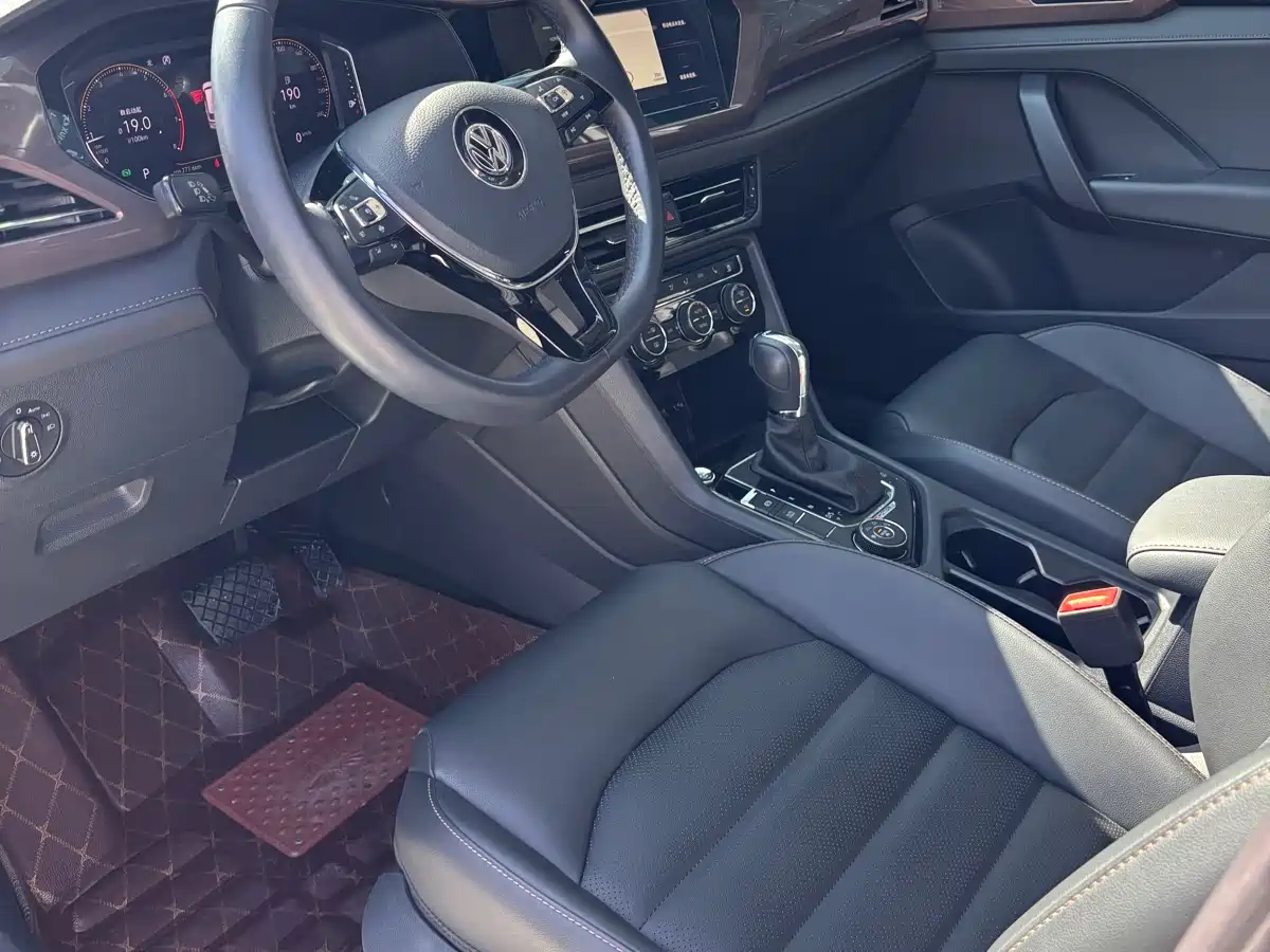Volkswagen Tharu 2020 Facelift 330TSI 4WD Flagship Edition China VI фото 4