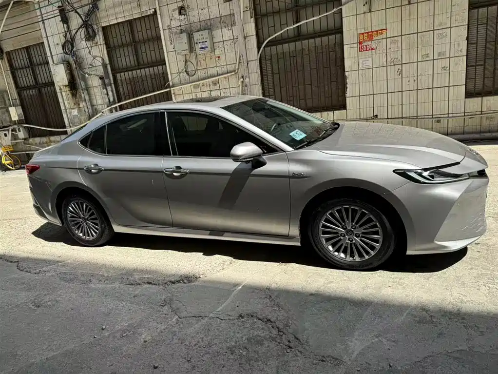 Toyota Camry 2024 2.0GVP Luxury Edition фото 4