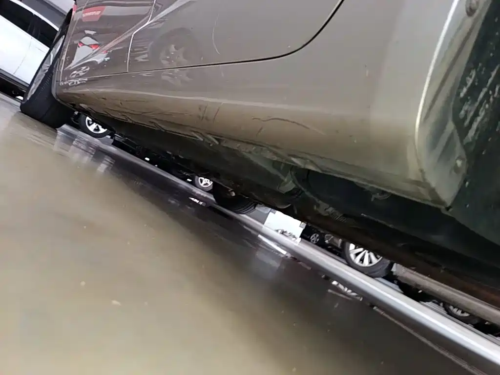 Фото 22 - Geely Emgrand GL