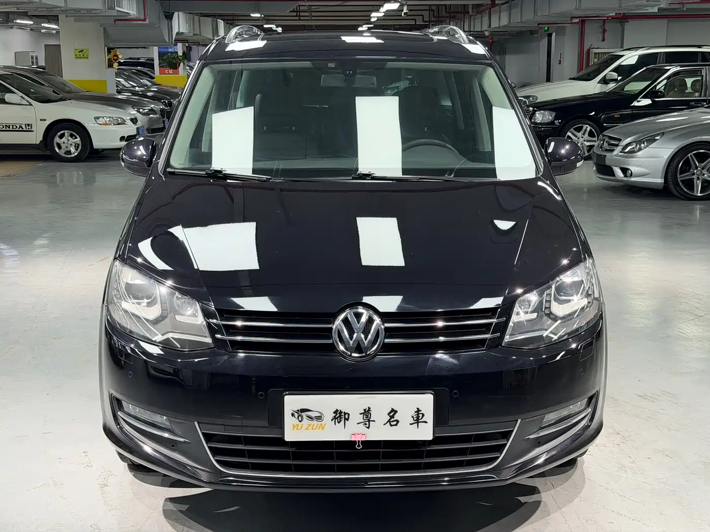 Volkswagen Sharan 2014 2.0TSI Comfort фото 2