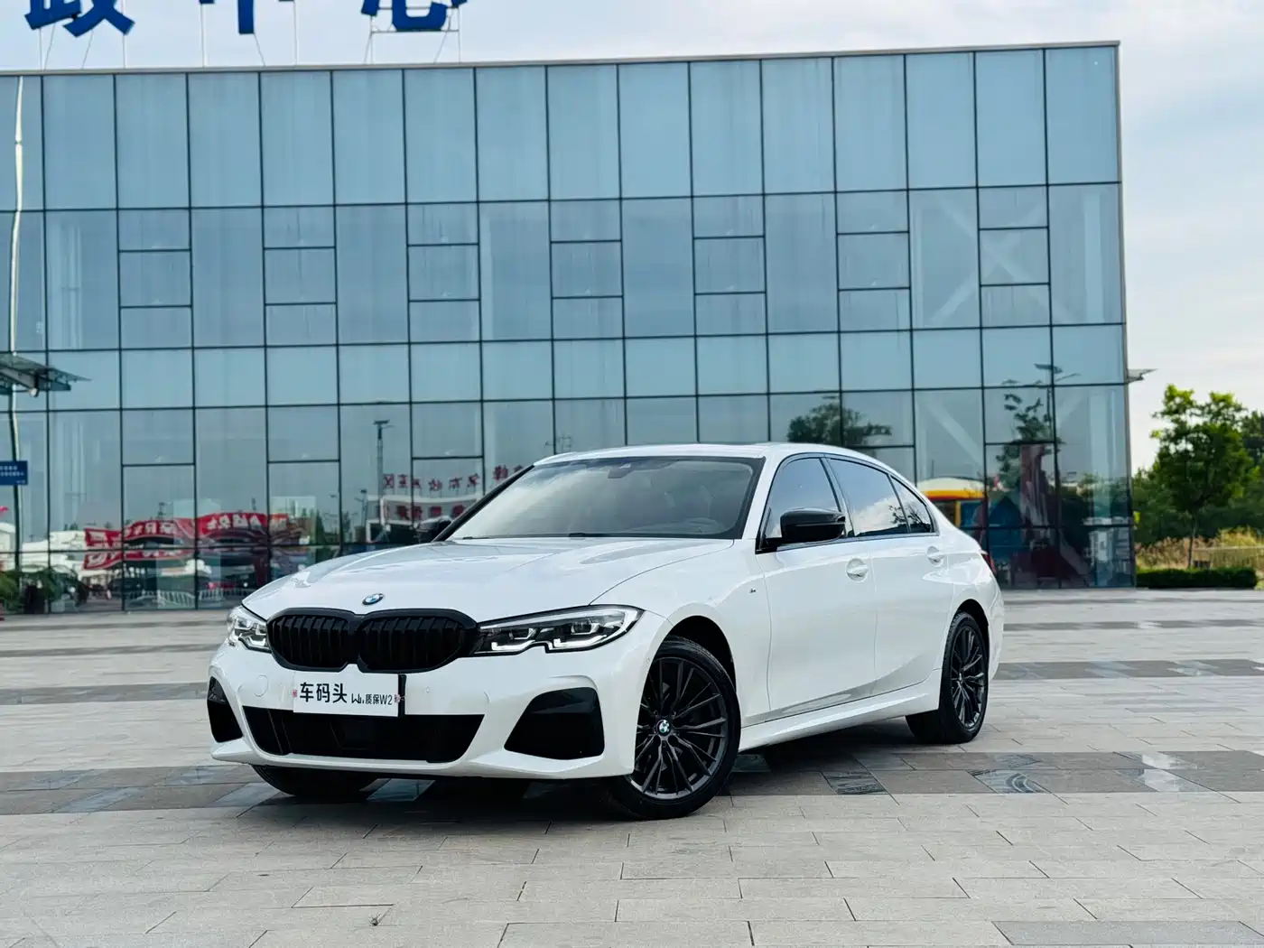 BMW 3 Series 2022 Facelift 330Li xDrive M Sport Shadow Edition