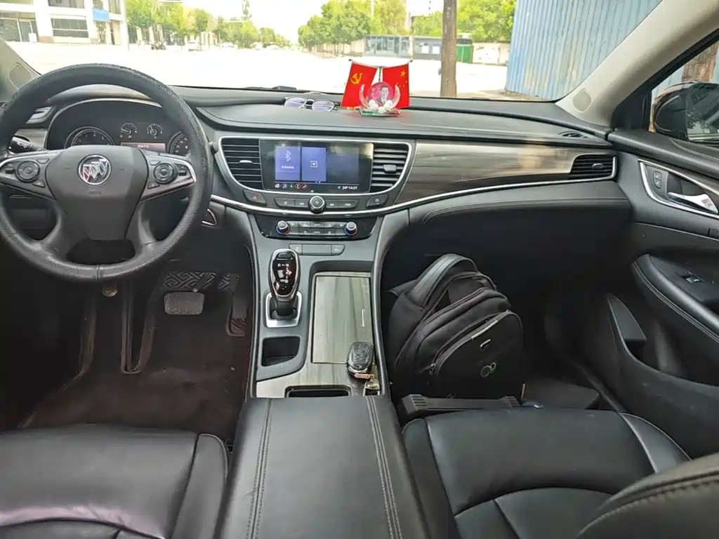 BUICK LACROSSE