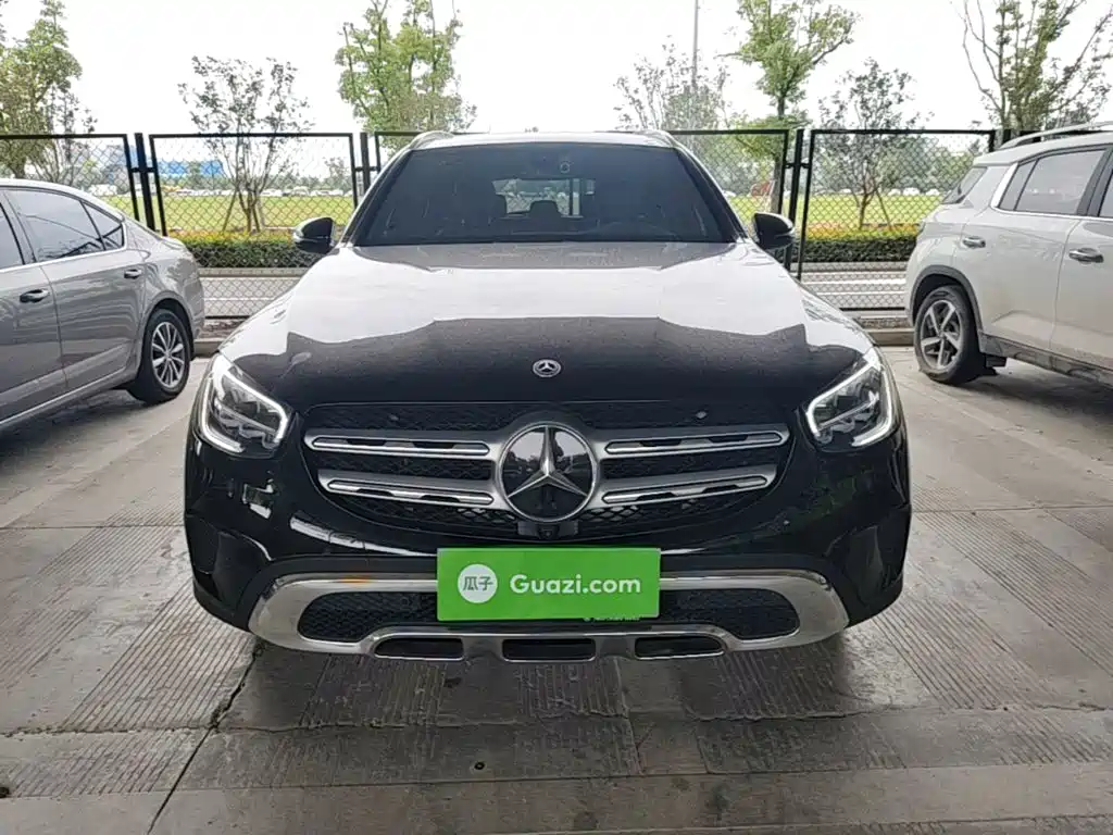 MERCEDES-BENZ GLC