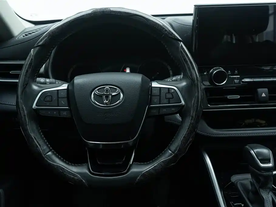 Toyota Highlander 2023 2.5L Smart Hybrid Dual Engine AWD Premium 7-Seater фото 19