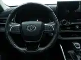 Photo 23 - Toyota Highlander