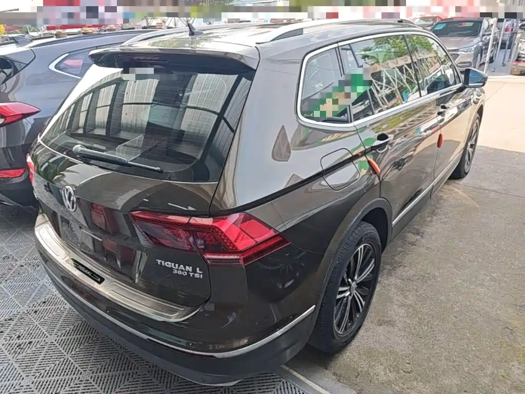 Фото 7 - Volkswagen Tiguan L