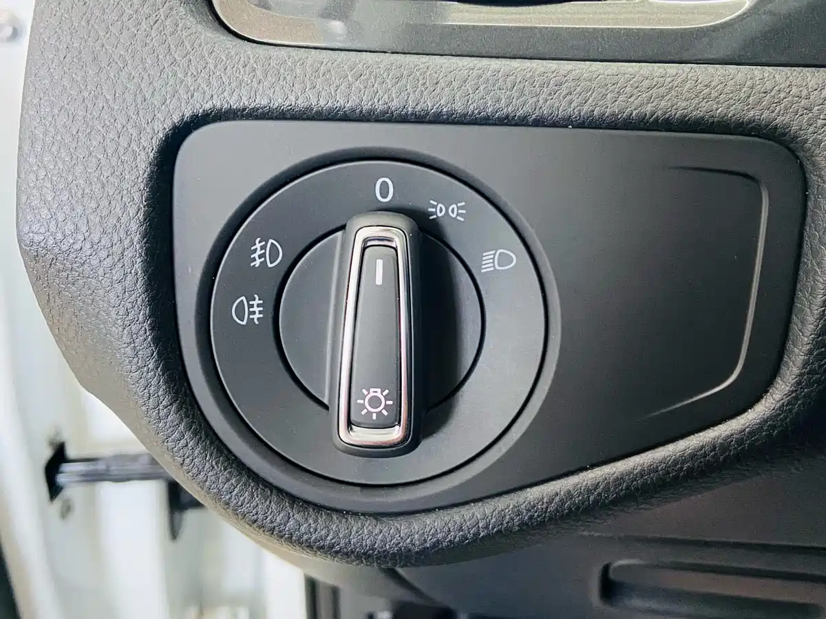 Volkswagen Golf 2018 230TSI Automatic Comfort фото 16