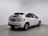Фото 2 - Ford Focus
