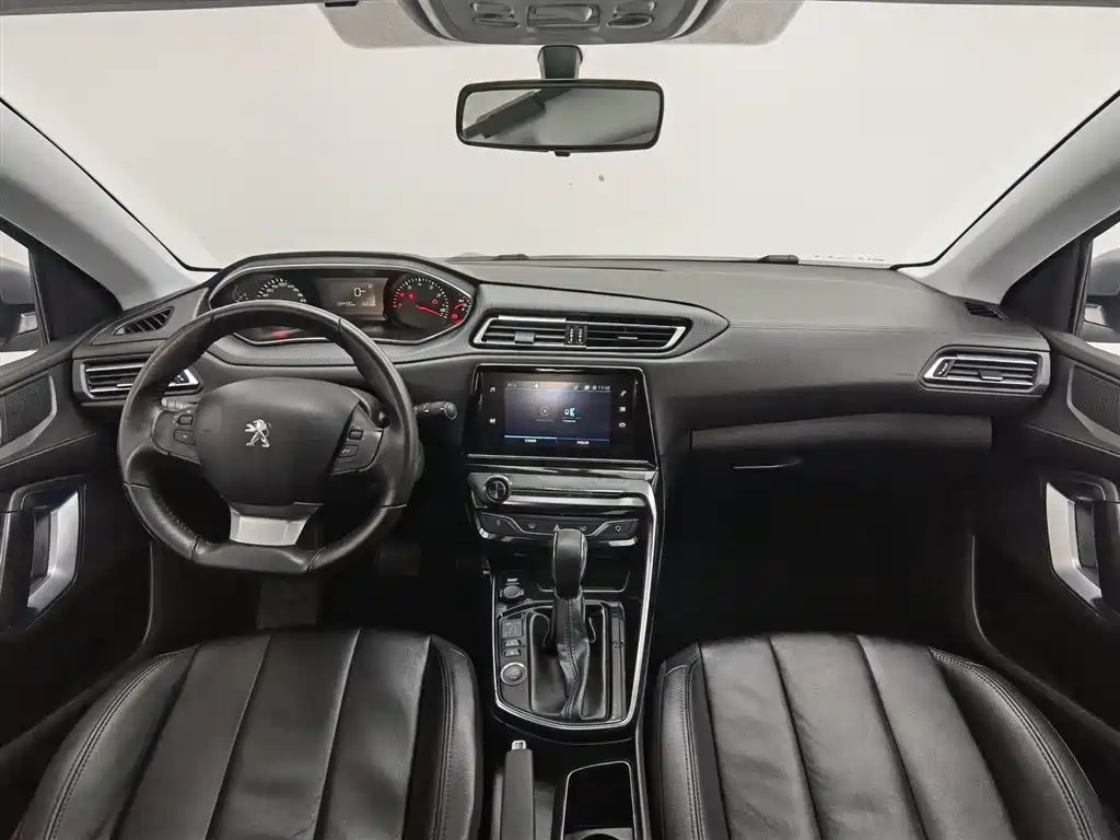 Peugeot 308 2016 230THP Automatic Luxury фото 5