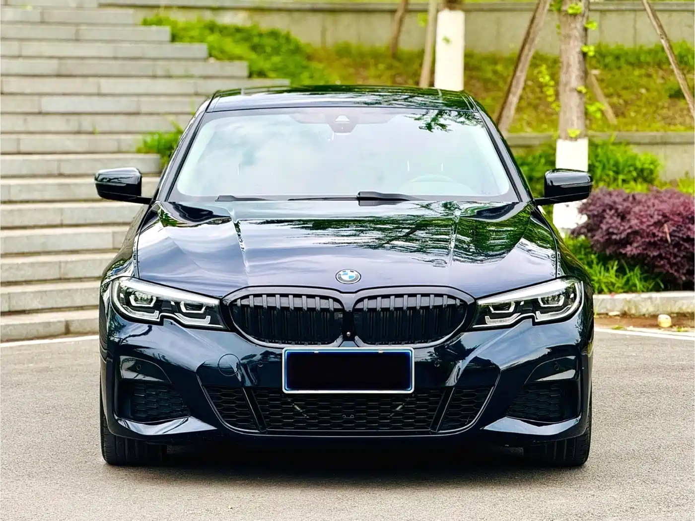 BMW 3 Series 2020 325Li M Sport Black Night Package фото 2
