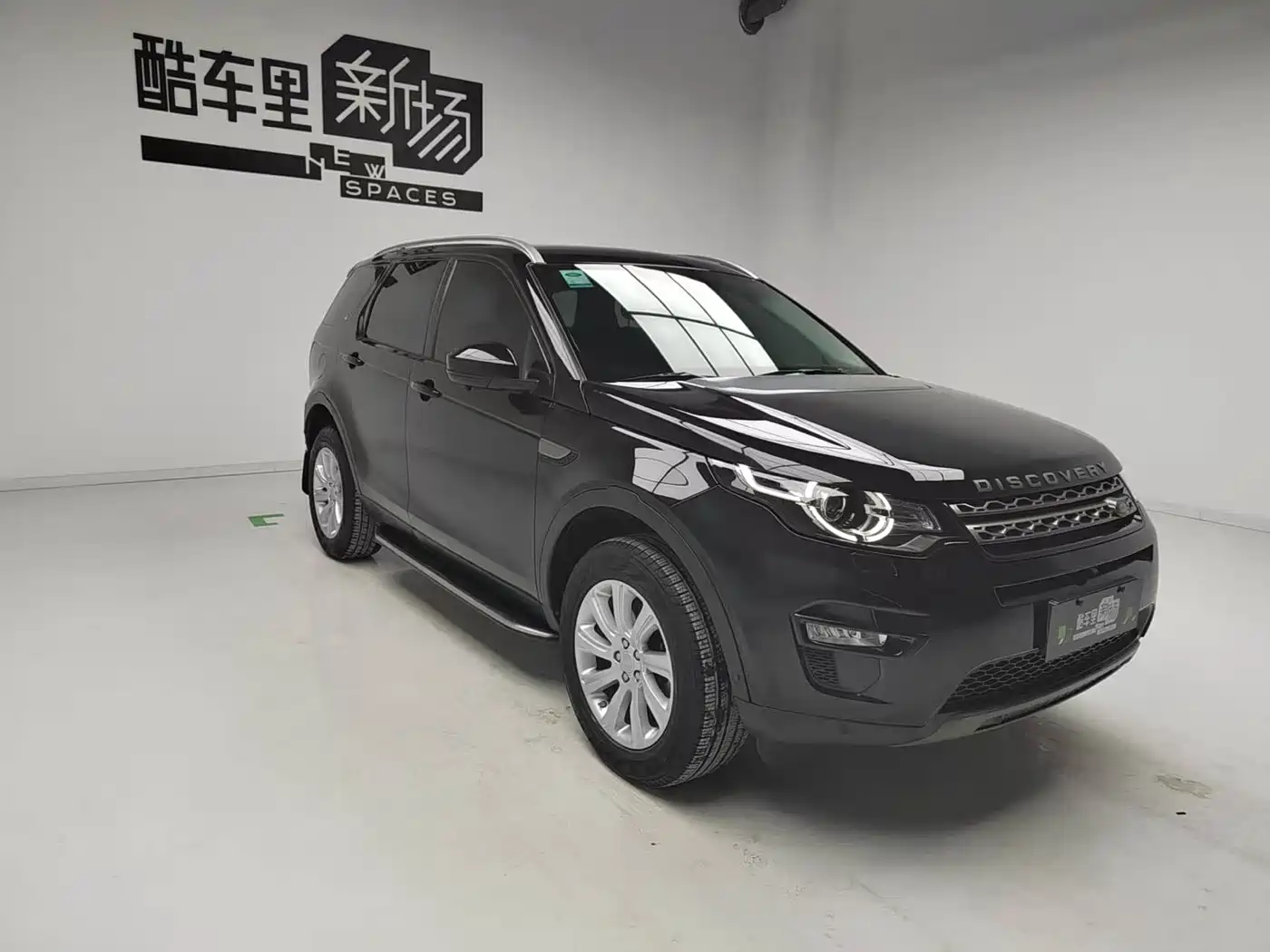 Land Rover Discovery Sport 2018 240PS SE Edition фото 3