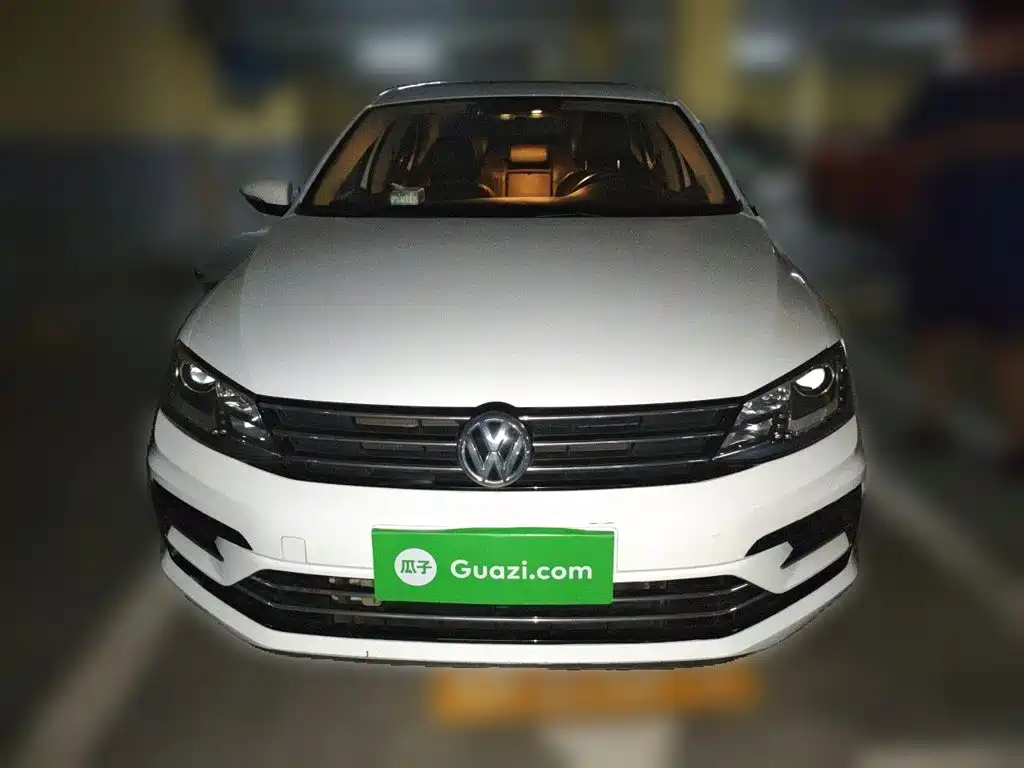 Photo 2 - Volkswagen Sagitar