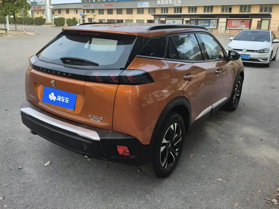 Фото 3 - Peugeot 2008