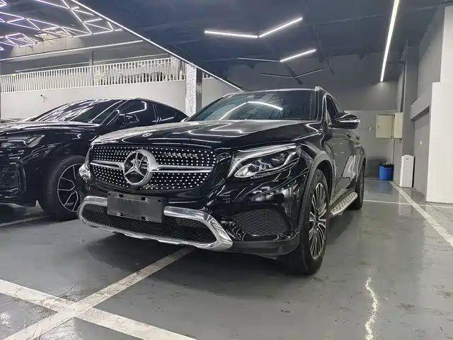 MERCEDES-BENZ GLC
