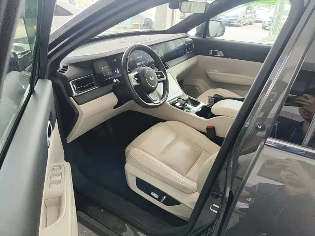 Фото 8 - Li Auto Li ONE