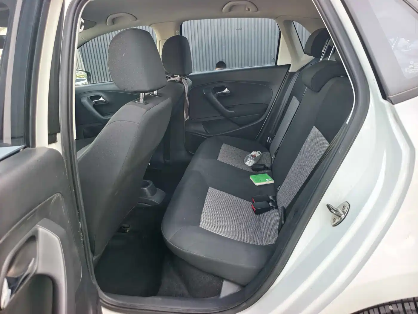Volkswagen Polo 2016 1.4L Automatic Trend фото 11