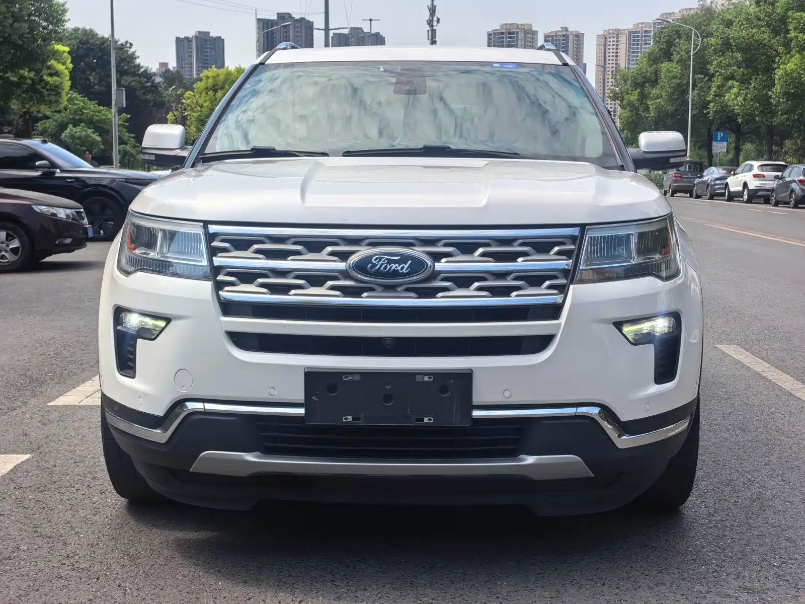 Фото 2 - Ford Explorer (Import)