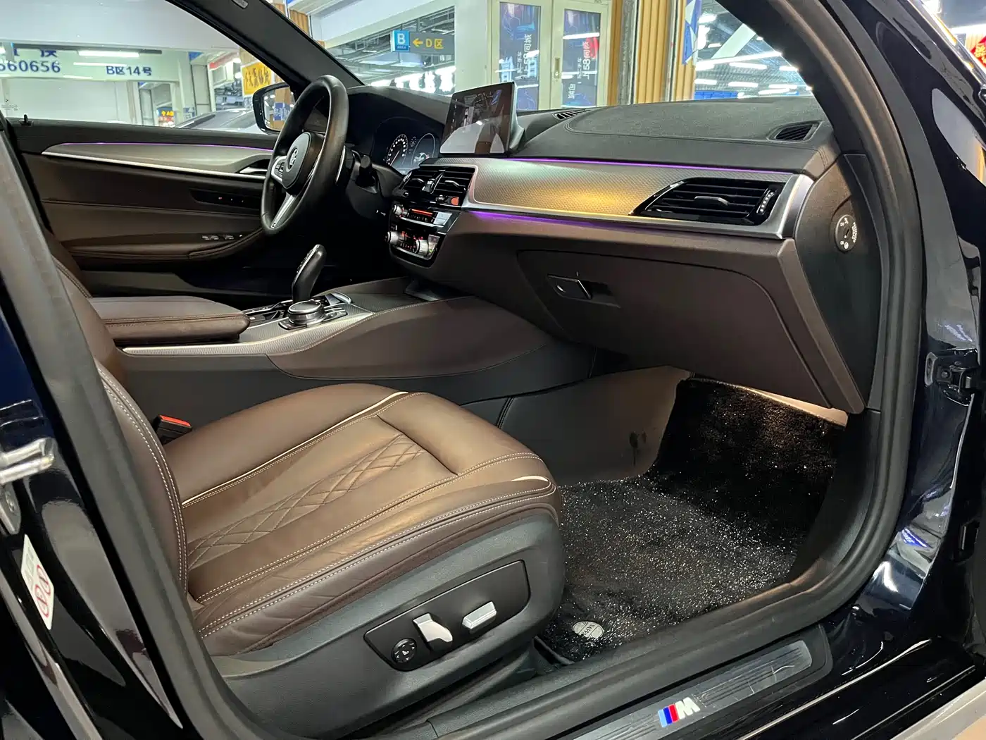 BMW 5 Series 2019 530Li xDrive Luxury Package фото 14
