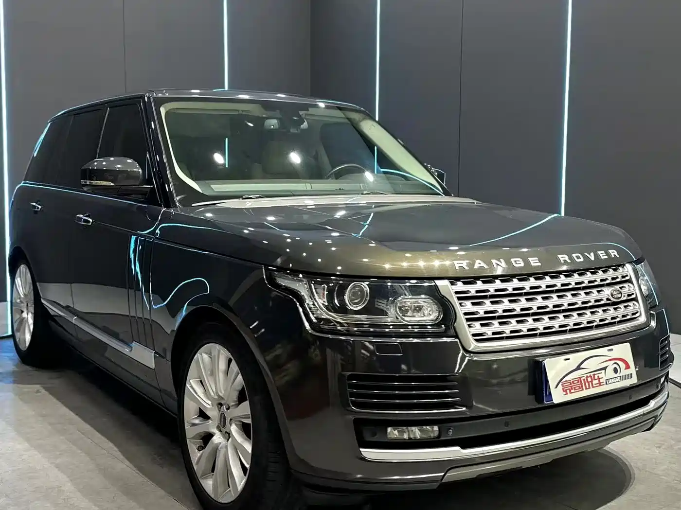 Land Rover Range Rover 2013 5.0 SC V8 Vogue SE фото 3
