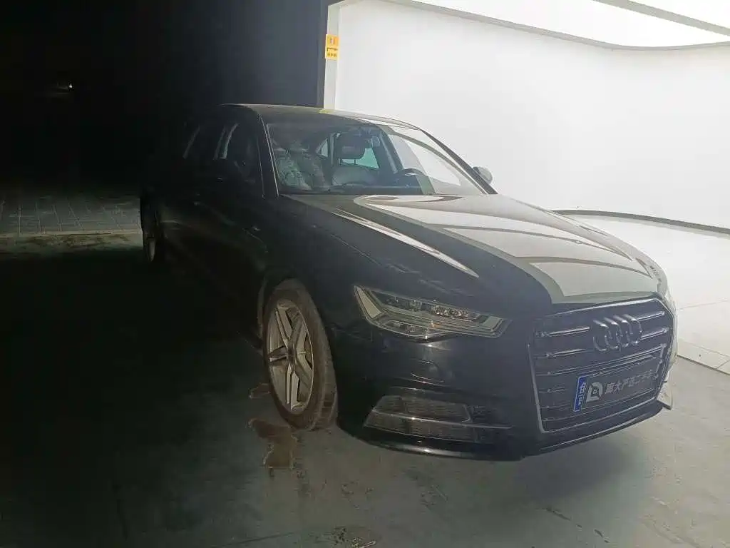Фото 3 - Audi A6L