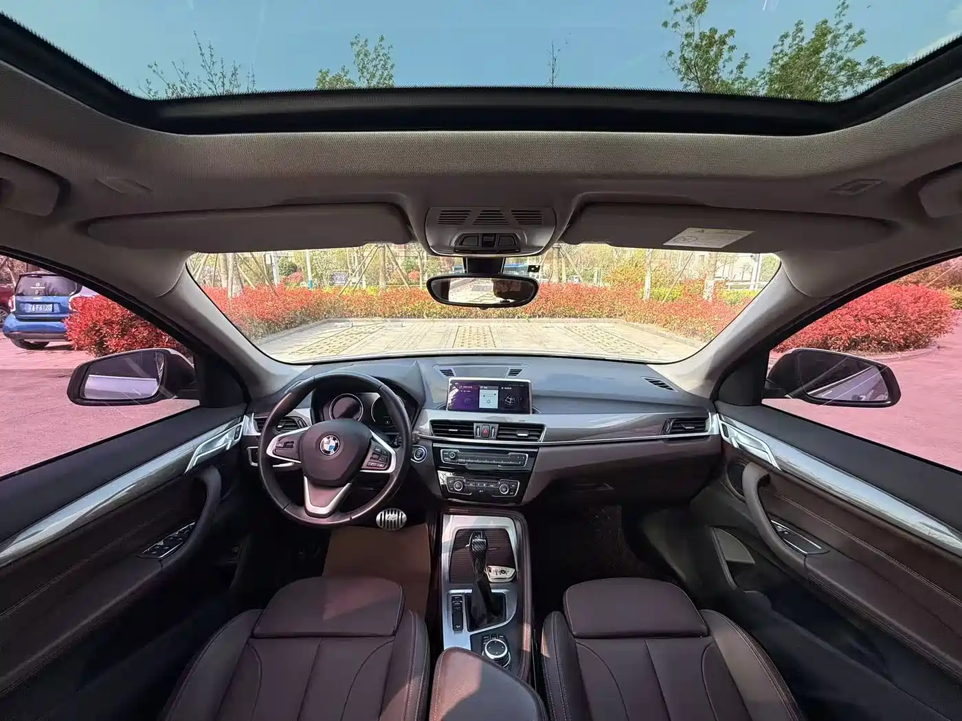 BMW X1 2019 xDrive20Li Premium Model фото 23