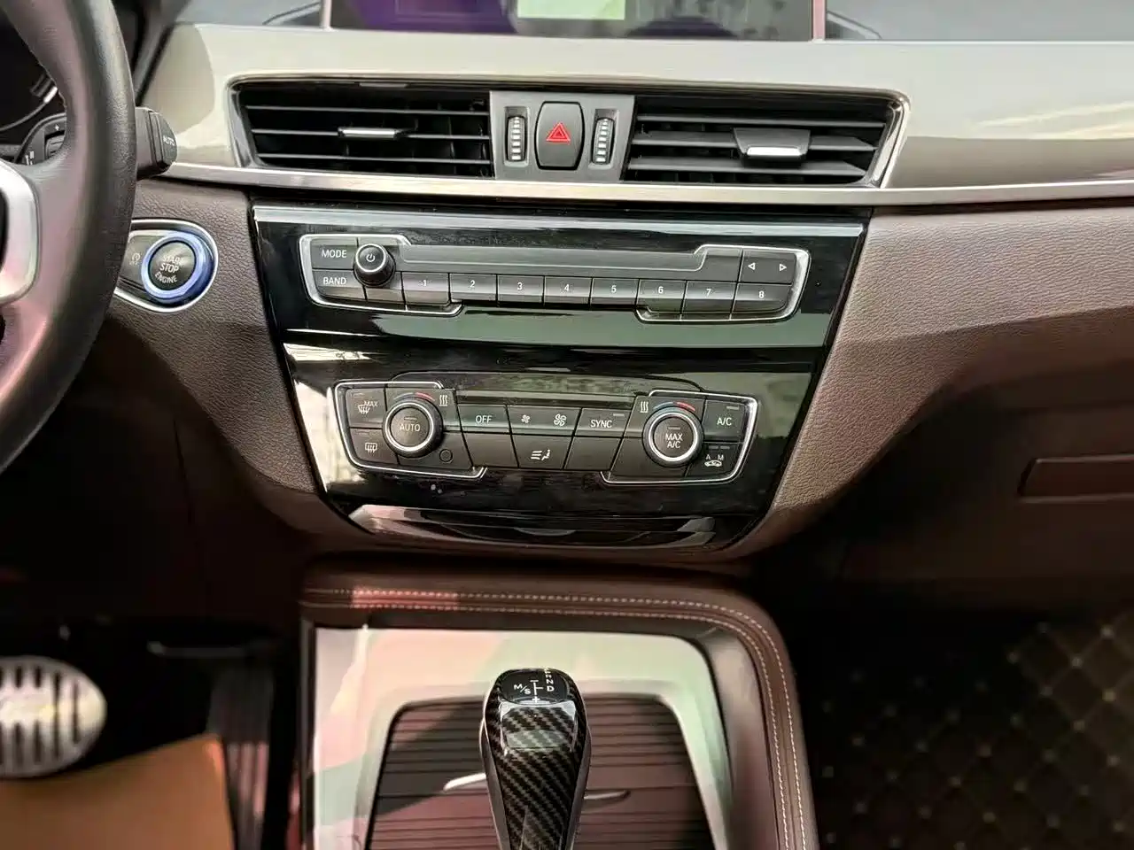 BMW X1 2019 xDrive20Li Premium Model фото 22