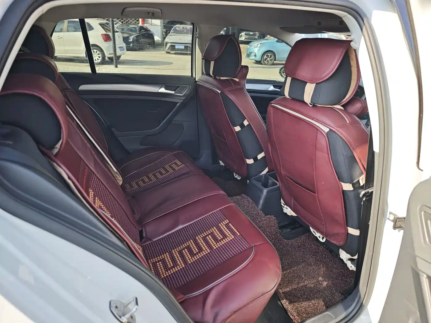 Volkswagen Golf 2016 1.6L Automatic Fashion фото 12