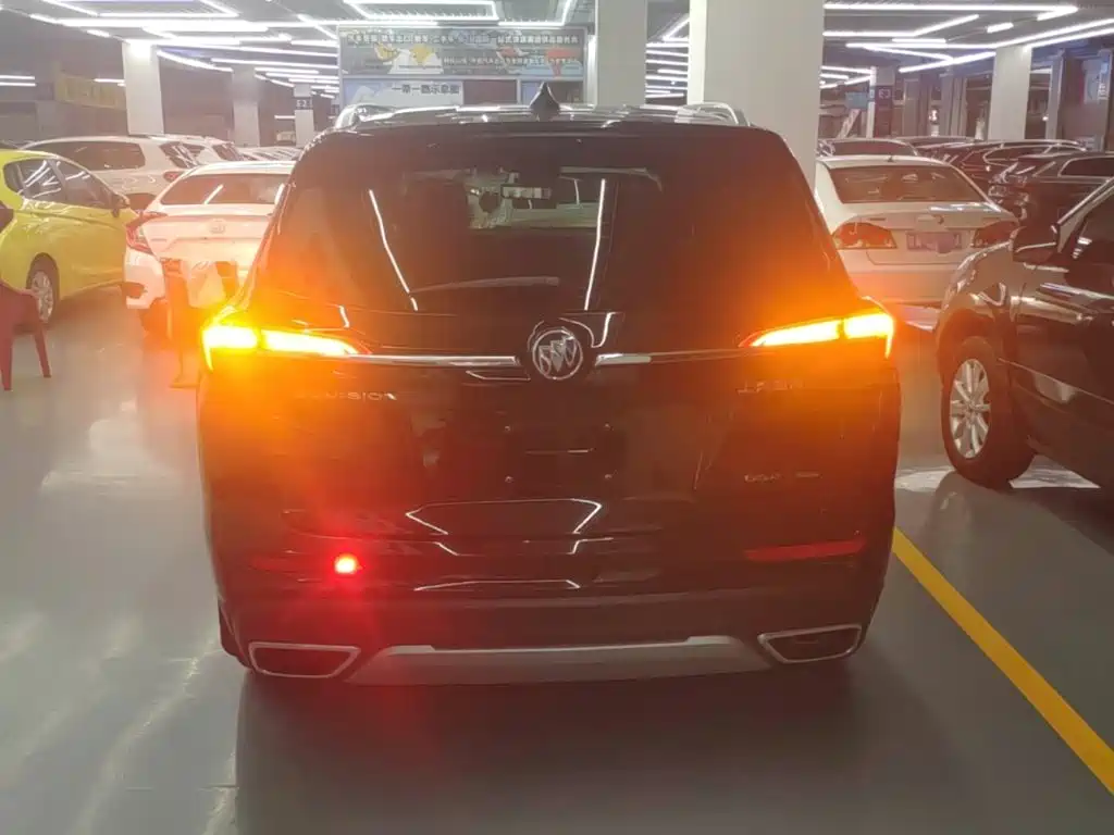 Photo 6 - Buick Envision Plus