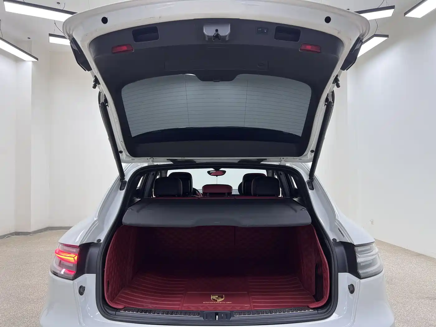 Porsche Macan 2014 Macan Turbo 3.6T фото 35
