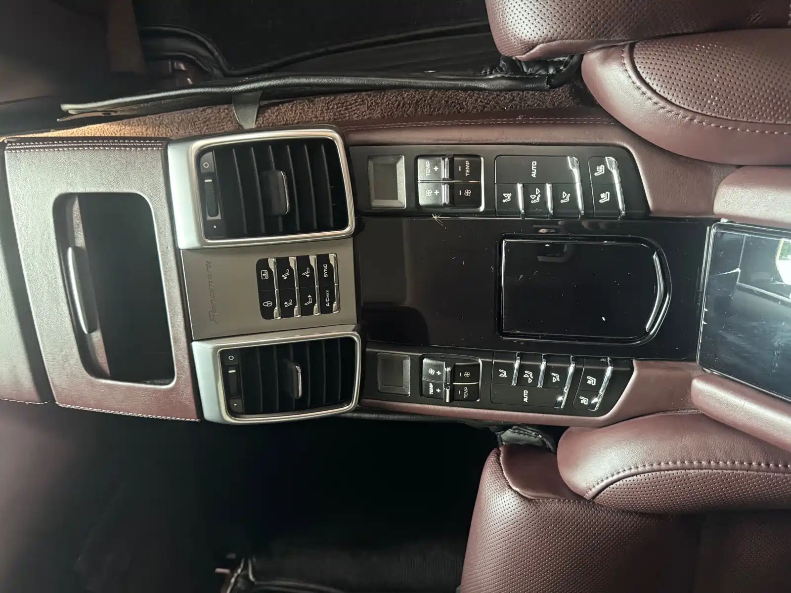 صورة 17 - Porsche Panamera