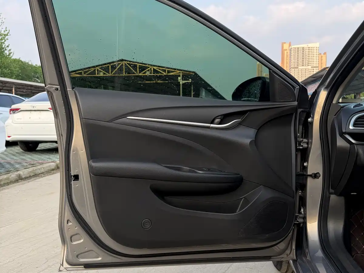 Buick Excelle 2018 18T Automatic Elite фото 5