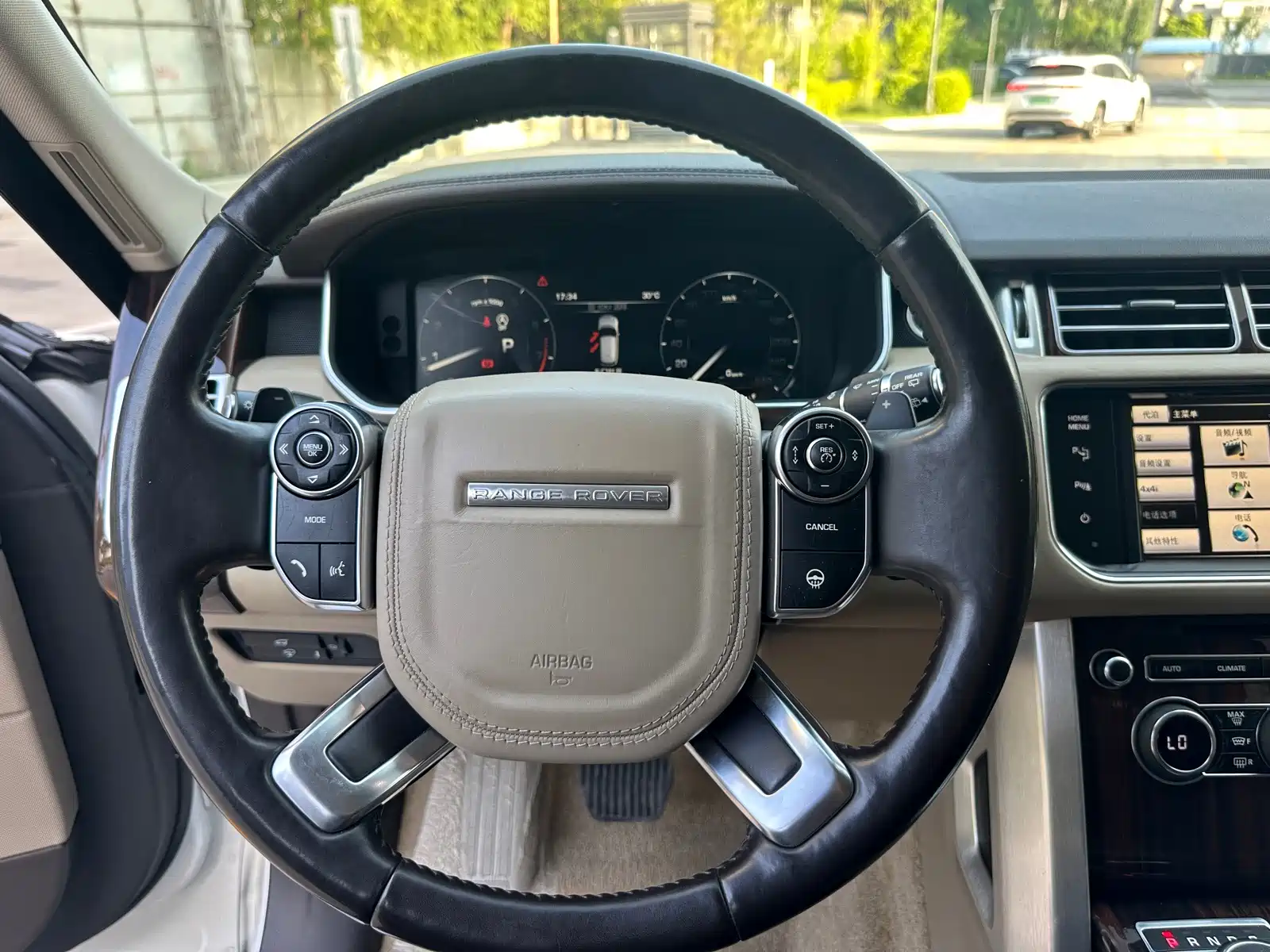 Фото 9 - Land Rover Range Rover