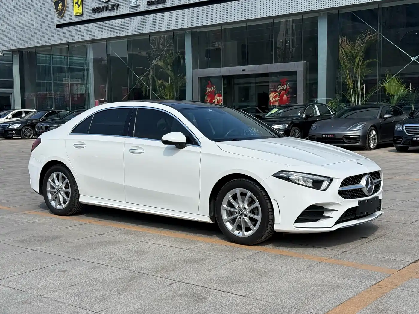 Mercedes-Benz A-Class 2019 A 200 L Sport Sedan фото 3