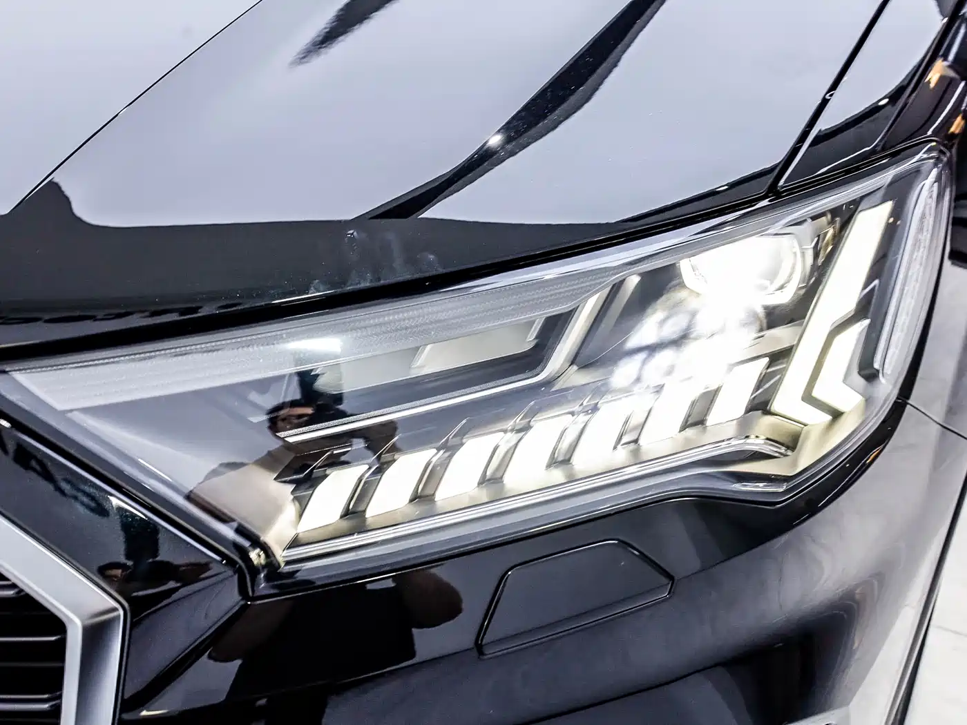 Audi Q7 2023 45 TFSI quattro S line Sport фото 10
