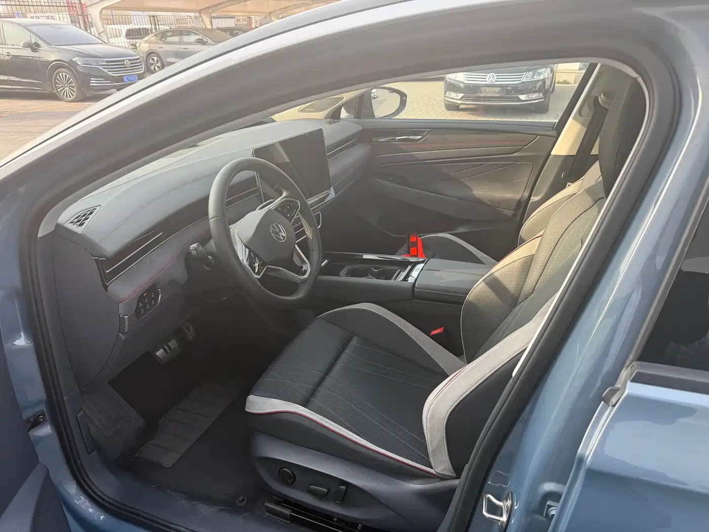 VOLKSWAGEN ID.7 VIZZION