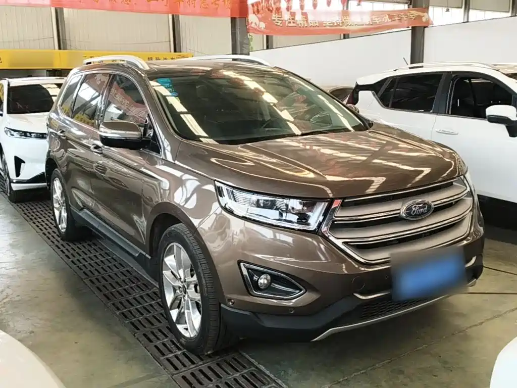 Фото 4 - Ford Edge