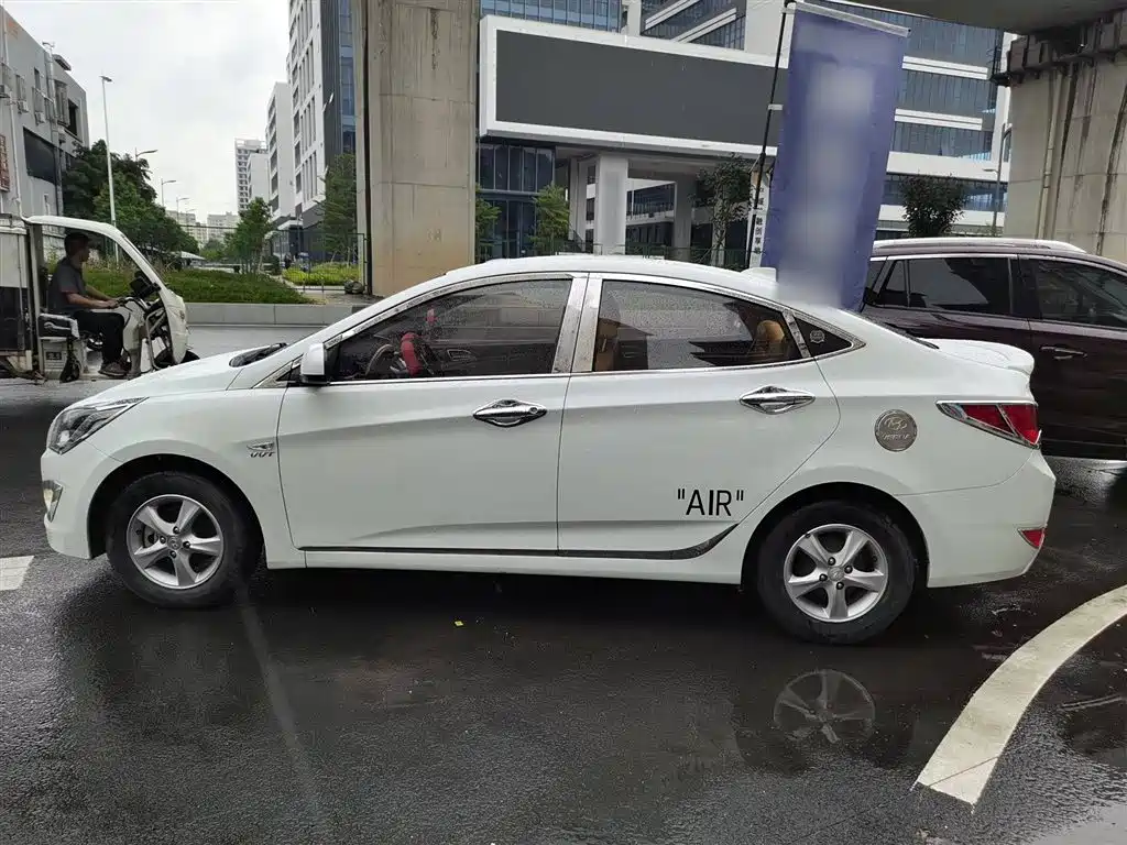Hyundai Verna 2016 1.4L Automatic Smart GLS фото 5