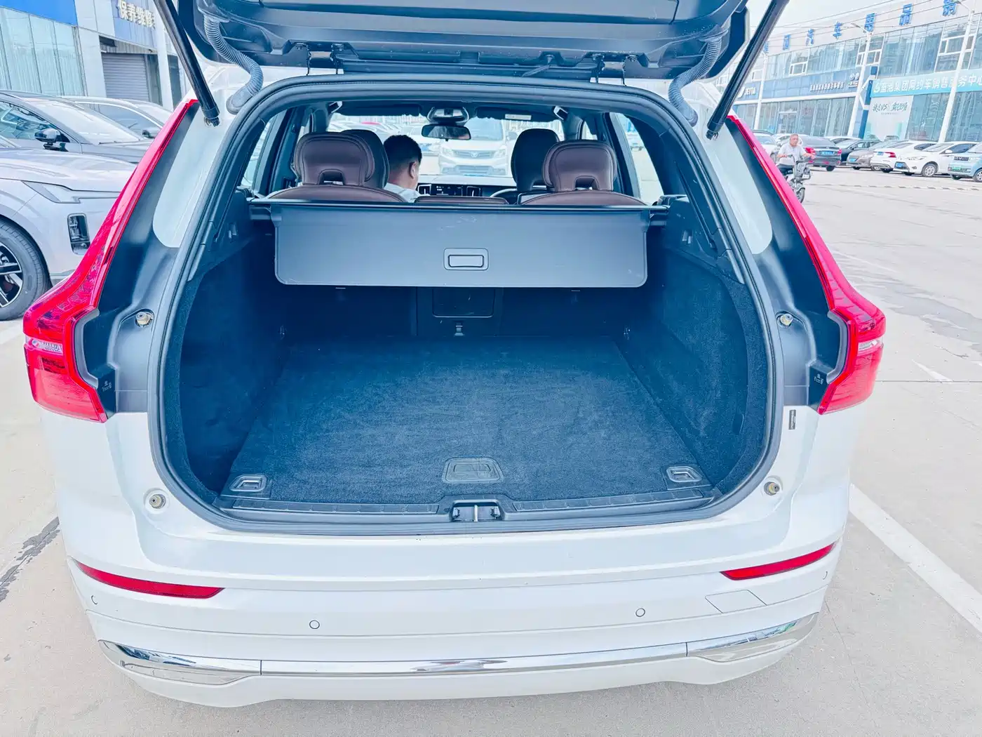 Фото 14 - Volvo XC60