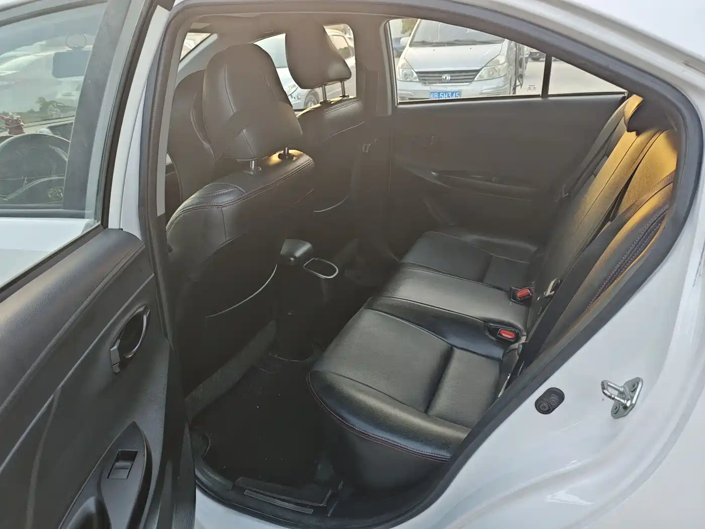 TOYOTA YARIS L TO ENJOY