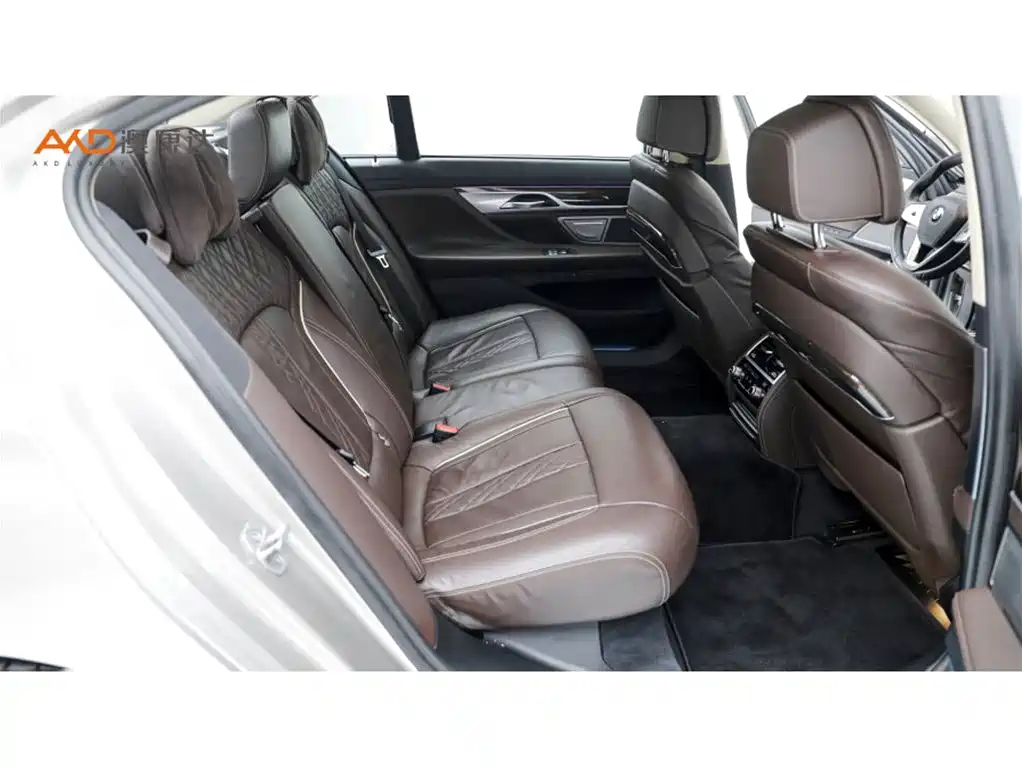 Photo 8 - BMW 7 Series